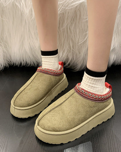 Casual, solid-colored and warm velvet ballerinas