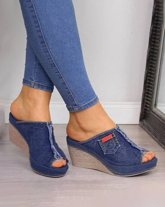 Denim slip-on shoes with a medium heel
