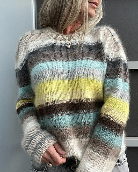 Sweater with round neck and contrast stripes