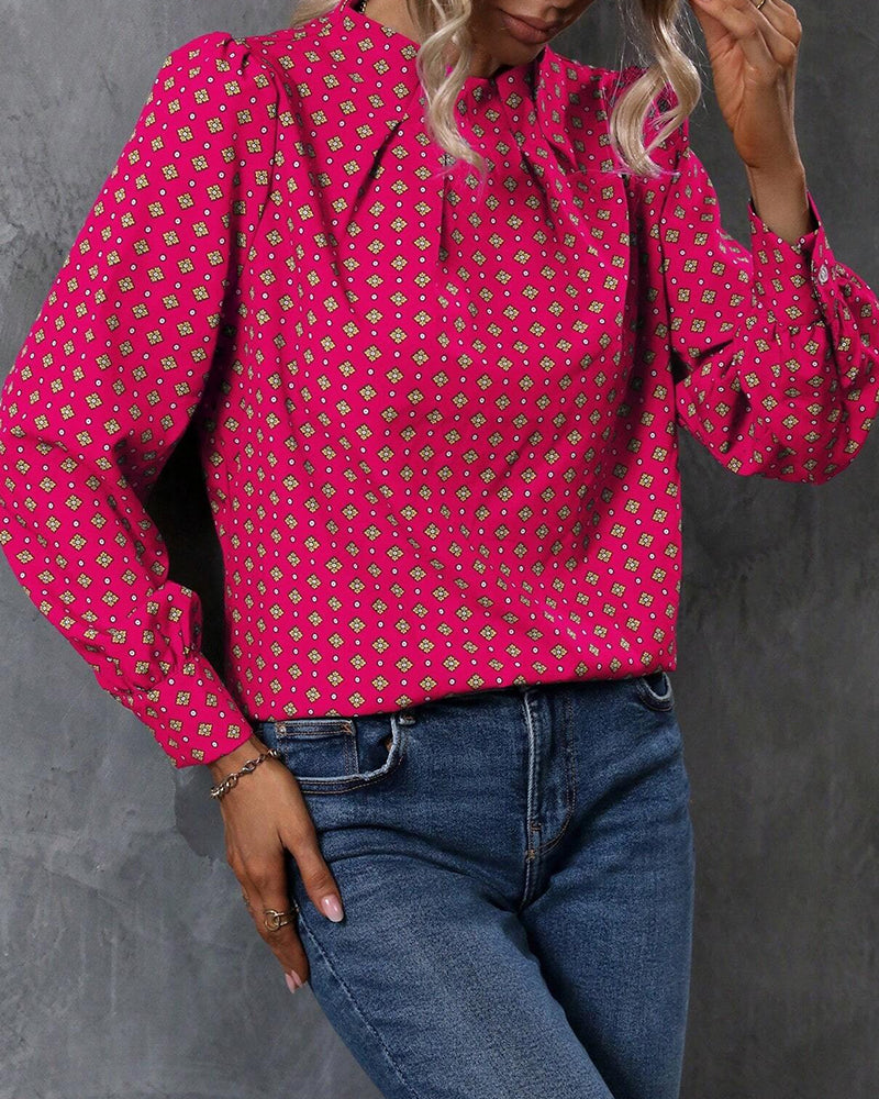 Modefest- Bluse im Vintage-Stil und mit Aufdrucken