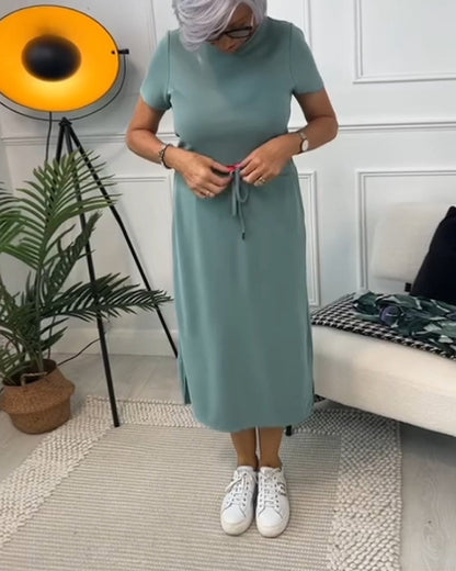 Vestido casual de cor sólida com cordão e mangas curtas