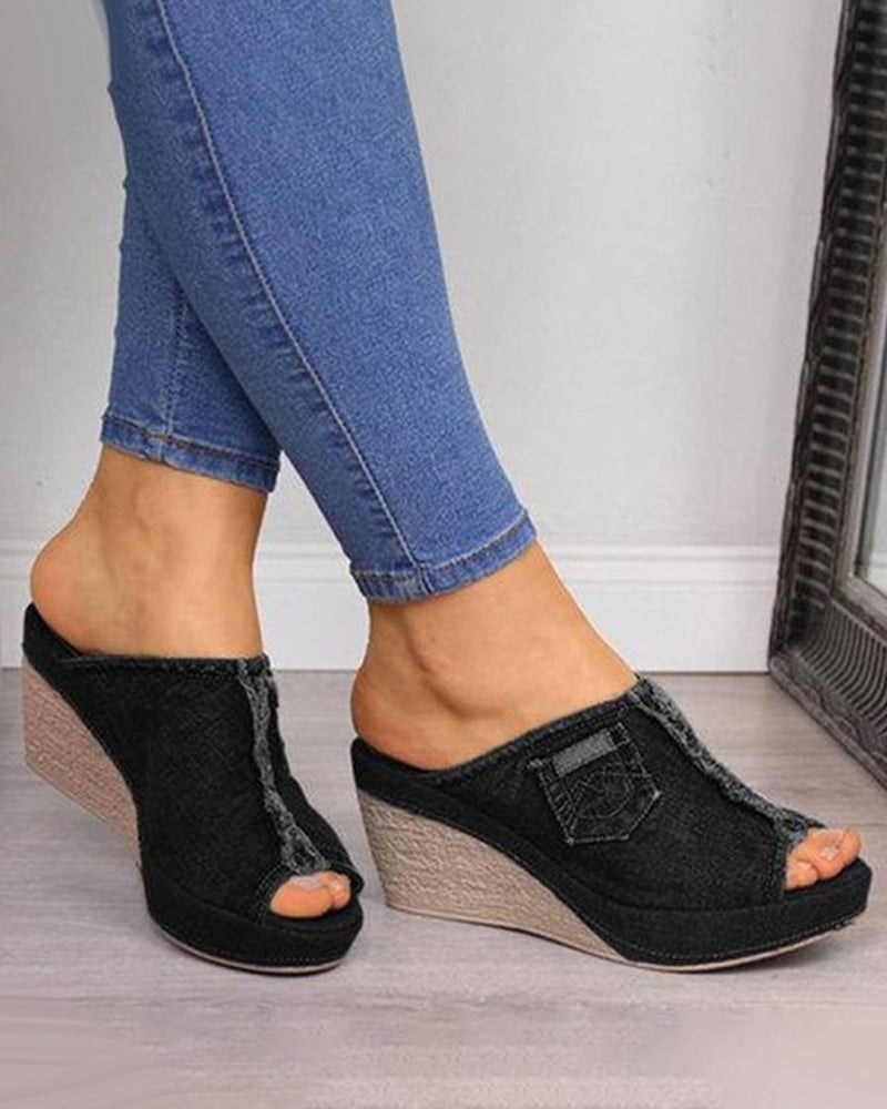 Modefest- Denim-Slip-on-Schuhe mit mittelhohem Absatz Schwarz