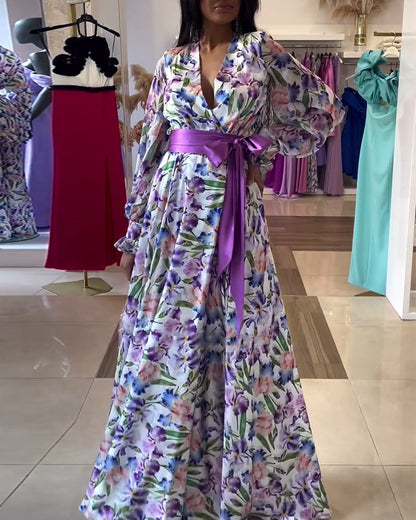 Modefest- Leicht tailliertes, bedrucktes kleid