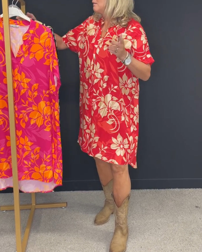 Vestido casual com estampa floral e manga curta