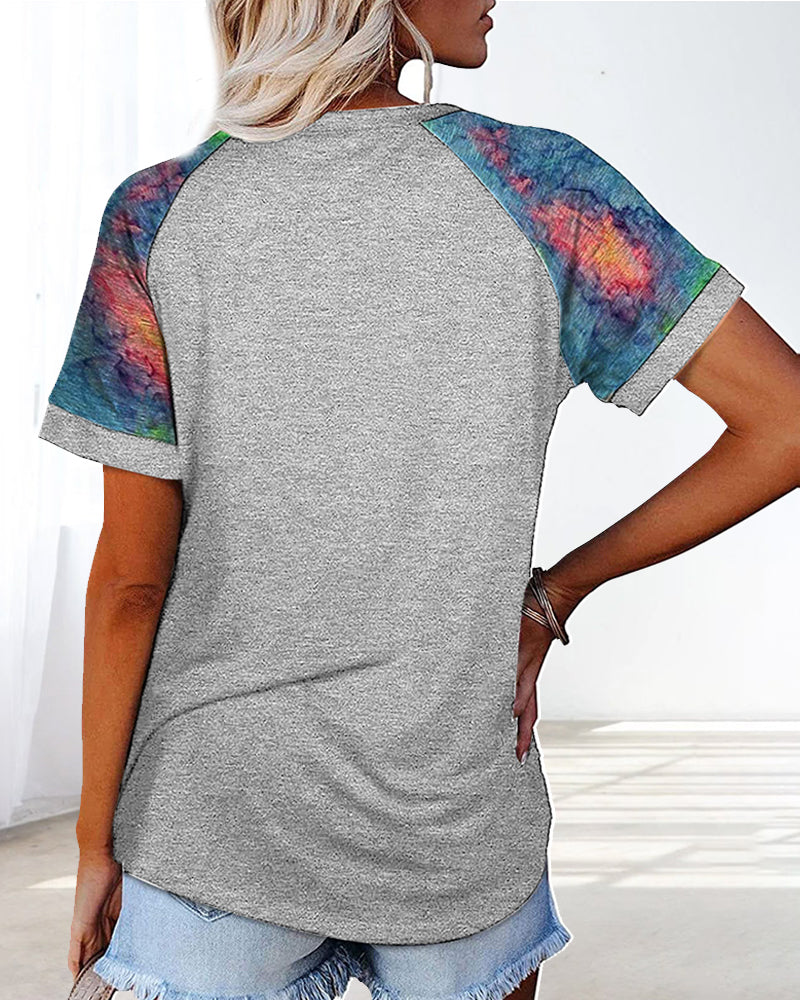 Modefest- Rundhals-T-Shirt mit kurzen Ärmeln und Camouflage-Print