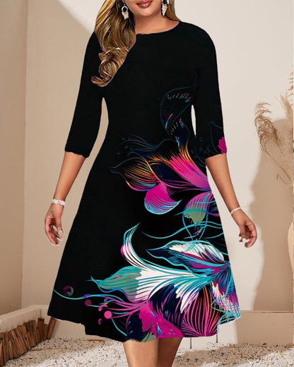 Modefest- Kleid mit halben Ärmeln, Rundhalsausschnitt und Aufdruck Fuchsie