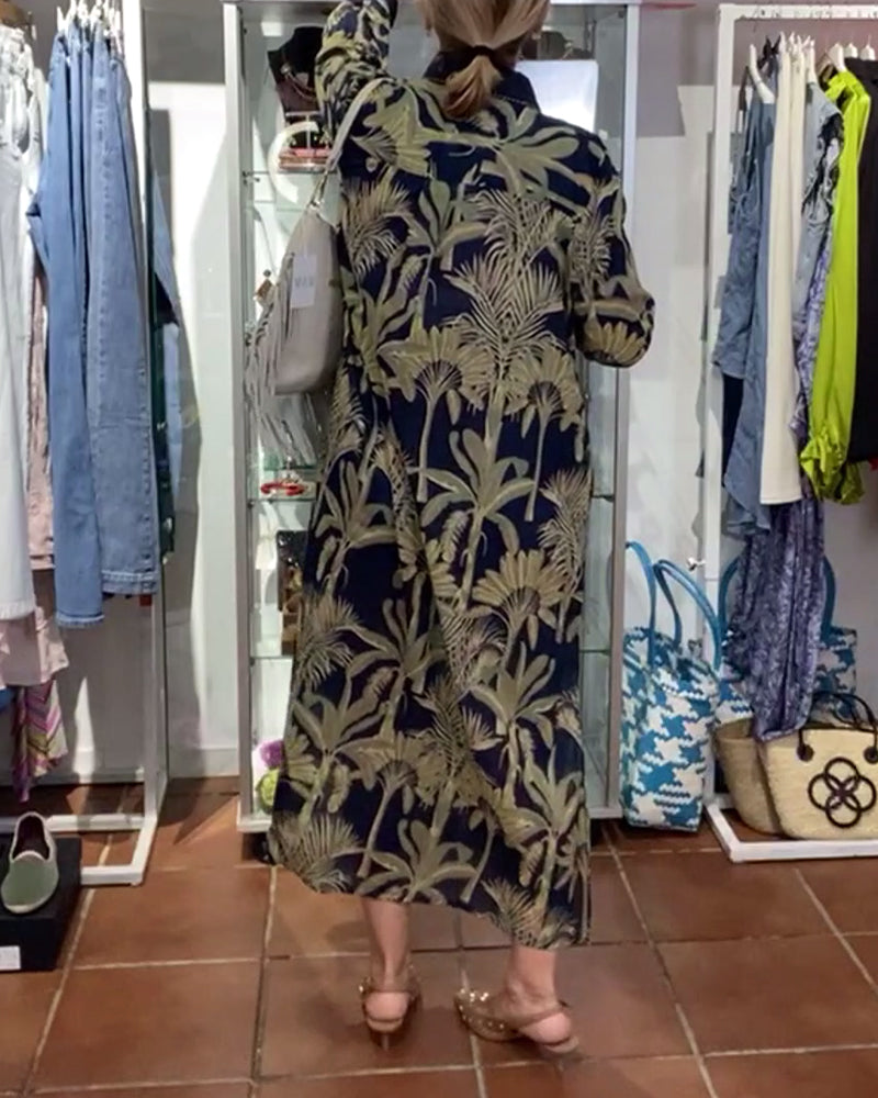 Vestido evasé con estampado de solapa y cinturón