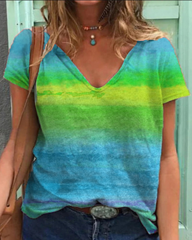 Modefest- Lässiges T-Shirt mit V-Ausschnitt und Regenbogen-Print Himmelblau
