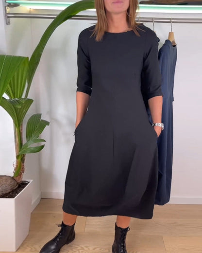 Modefest- Einfaches einfarbiges Kleid mit Taschen