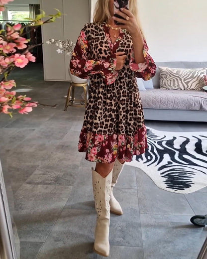 Robe tendance avec manches cloche et motif floral léopard