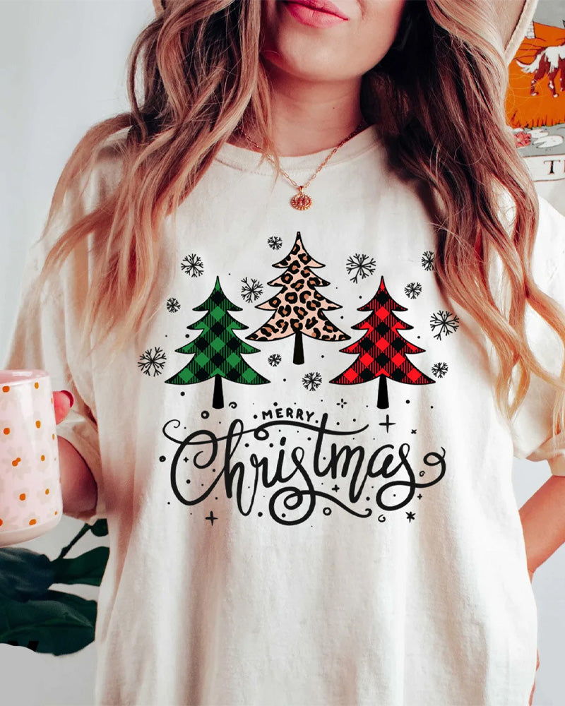 T-shirt mit rundhalsausschnitt und weihnachtsbaum-schriftzug-print