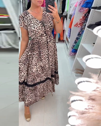 Modefest- Kurzärmeliges Kleid mit Leopardenmuster