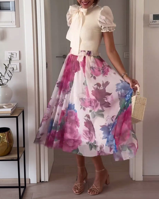 Elegant pleated skirt with colorful floral print