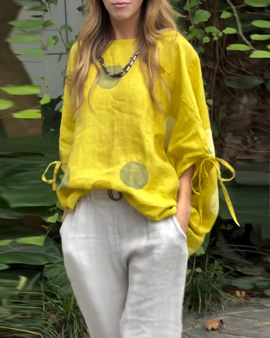 Lässige bluse mit polka-dot-print und dreiviertelärmeln