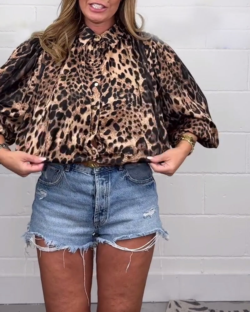 Casual blouse with retro leopard print