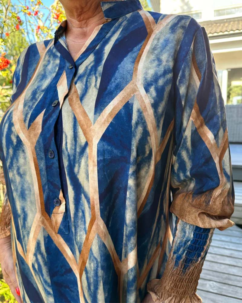 Robe à motif tie-dye en losanges