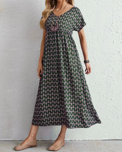 Modefest- Langes Kleid mit V-Ausschnitt und kurzen Ärmeln Grün