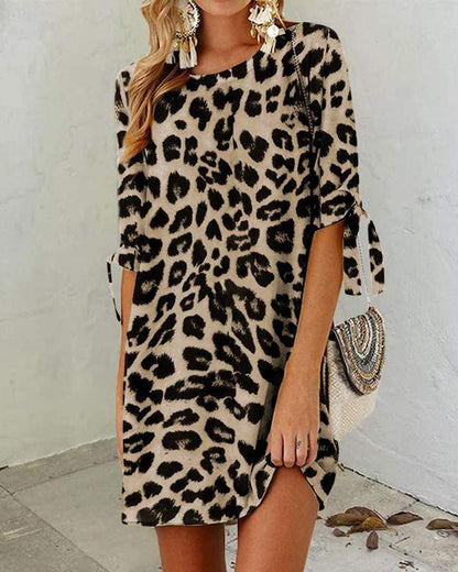 Modefest- Kleid mit Rundhalsausschnitt im Leopardenmuster Khaki