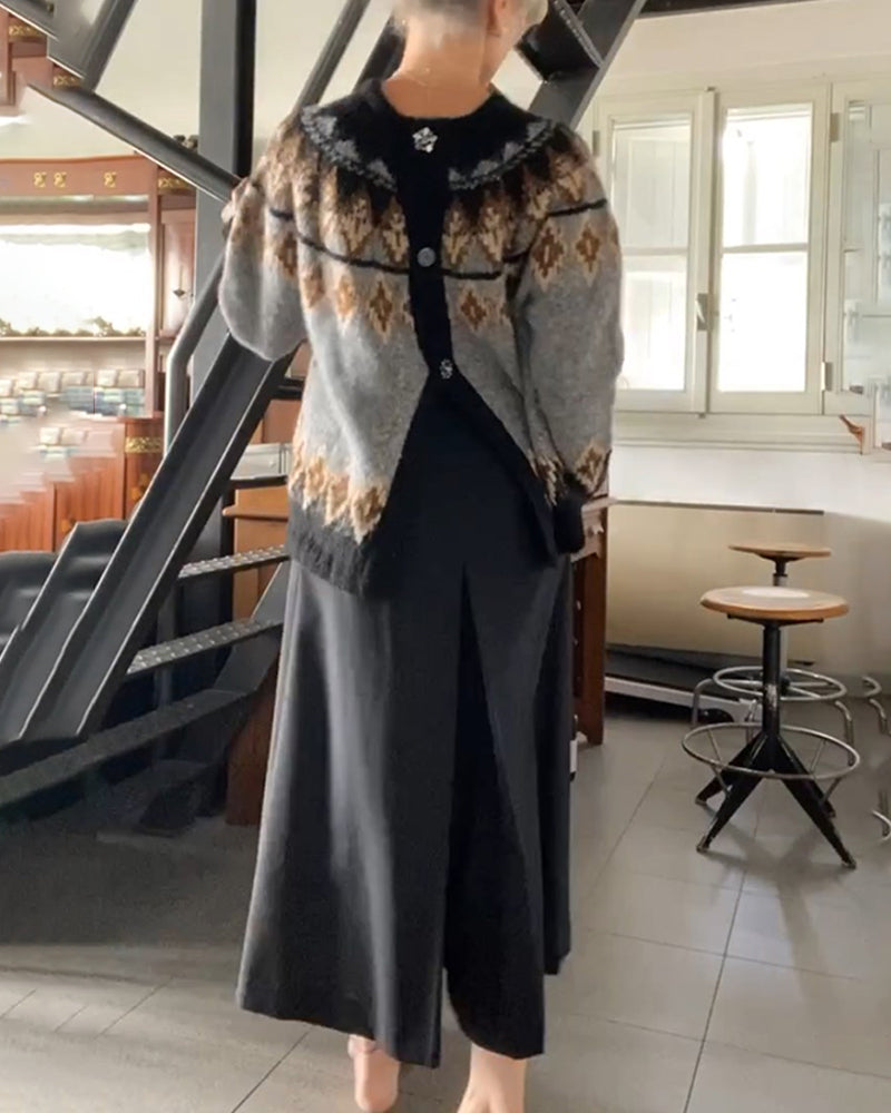 Modefest- Pullover mit kontrastierendem geometrischem Muster