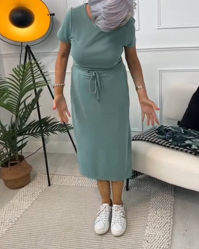 Vestido casual de cor sólida com cordão e mangas curtas