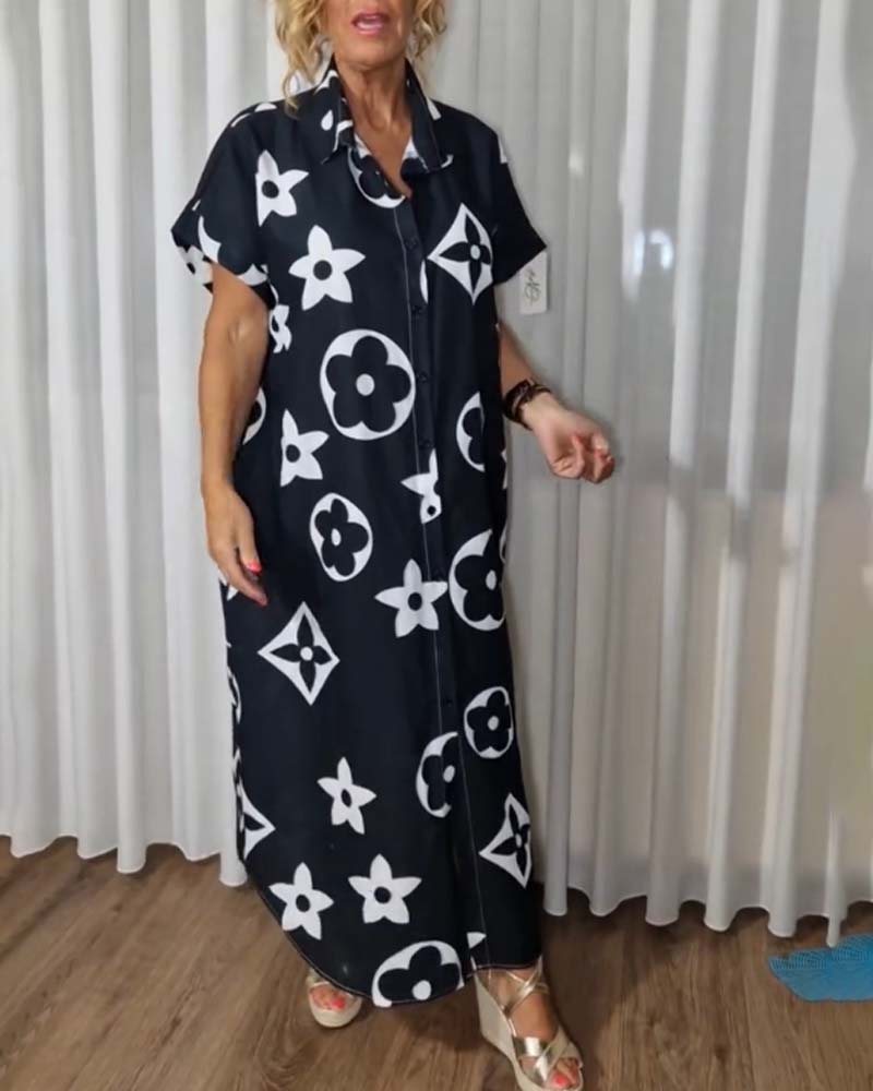 Lässiges Kleid mit Reversknopf und Kontrastdruck