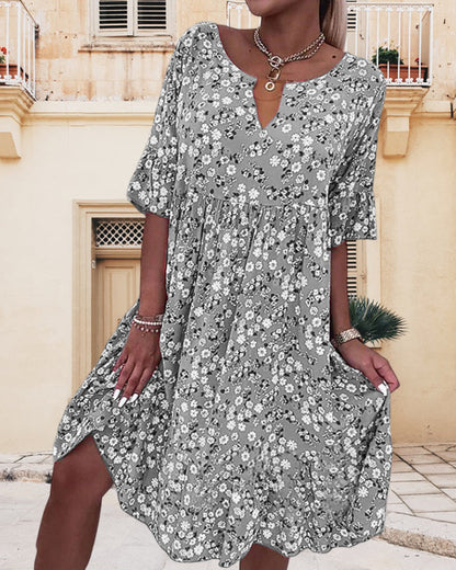 Modefest- Kleid mit halben Ärmeln und Blumendruck