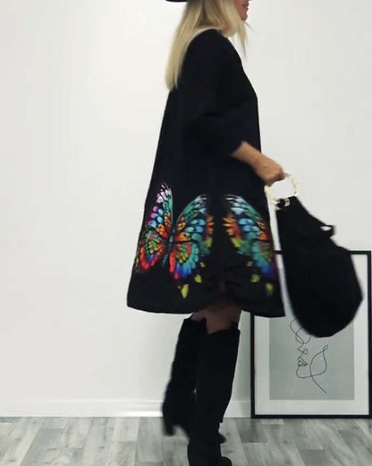 Langärmliges Kleid mit Schmetterlings-Print und Tasche