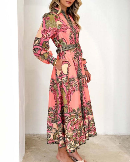 Elegant dress with lapel button in vintage print