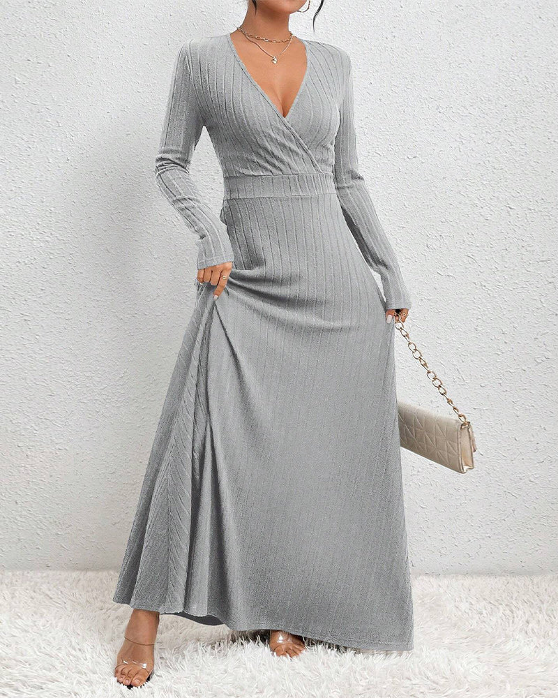 Simple solid color ribbed elegant v-neck dress