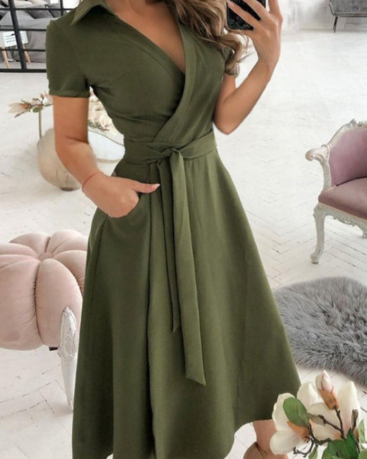 Modefest- Kleid in A-Linie mit kurzen Ärmeln Militärgrün