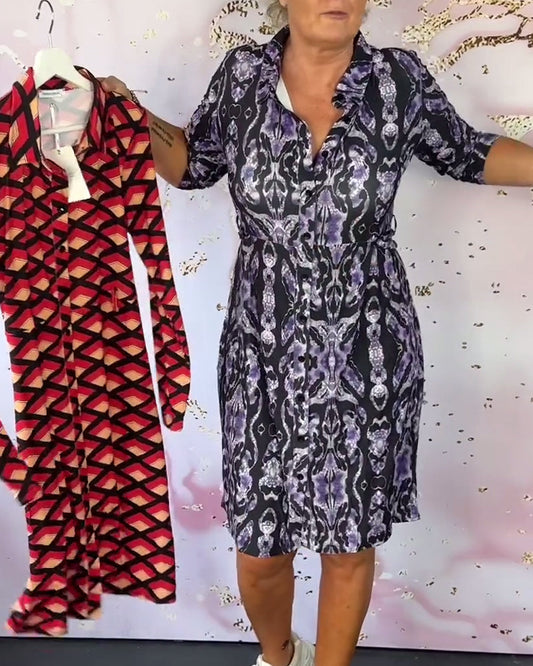 Kleid mit V-Ausschnitt und 3/4-Ärmeln im Retro-Print