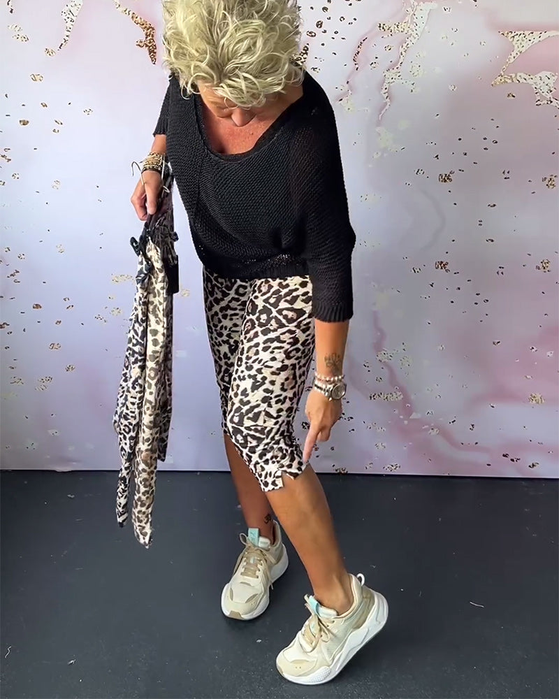 Schmal geschnittene, kurze hose mit leopardenmuster