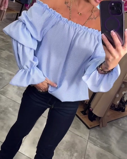 Modefest- Off-Shoulder-Top mit ausgestellten Ärmeln und Streifenmuster