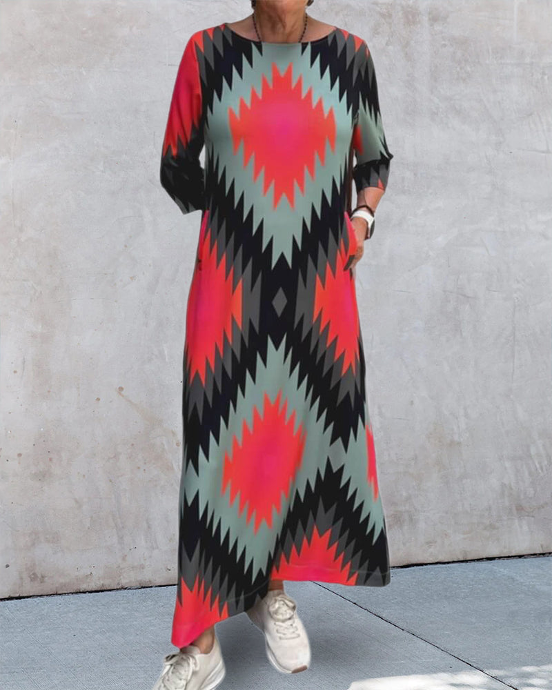 Casual maxi dress with contrasting geometric print