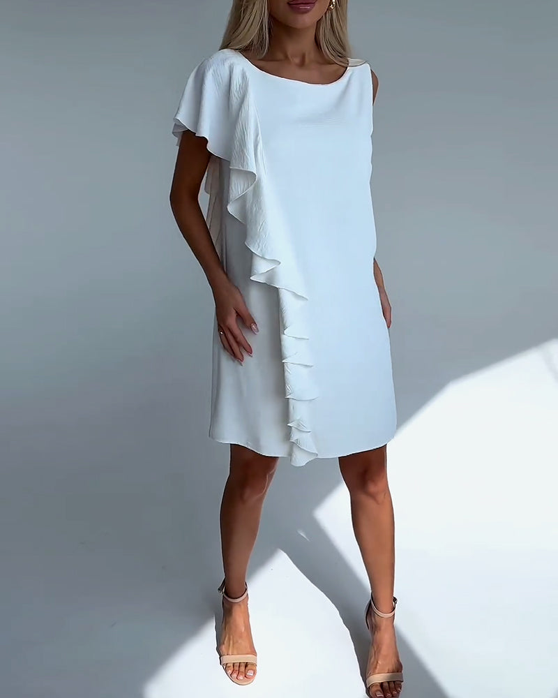 Modefest- Ärmelloses, asymmetrisches Kleid mit Rüschen