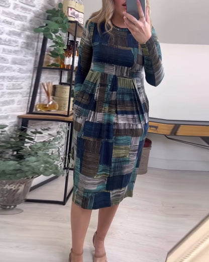 Checkered colorblock dress with round neck and long sleeves