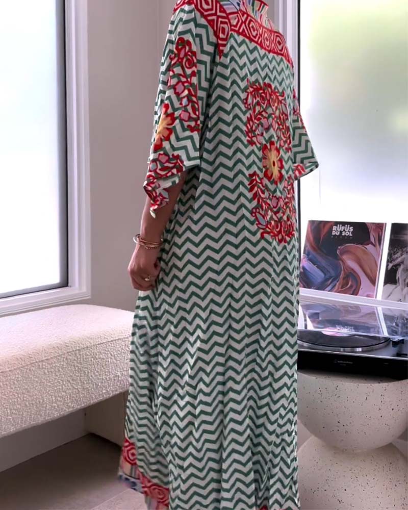 Modefest- Lässiges langes Kleid mit Wellendruck