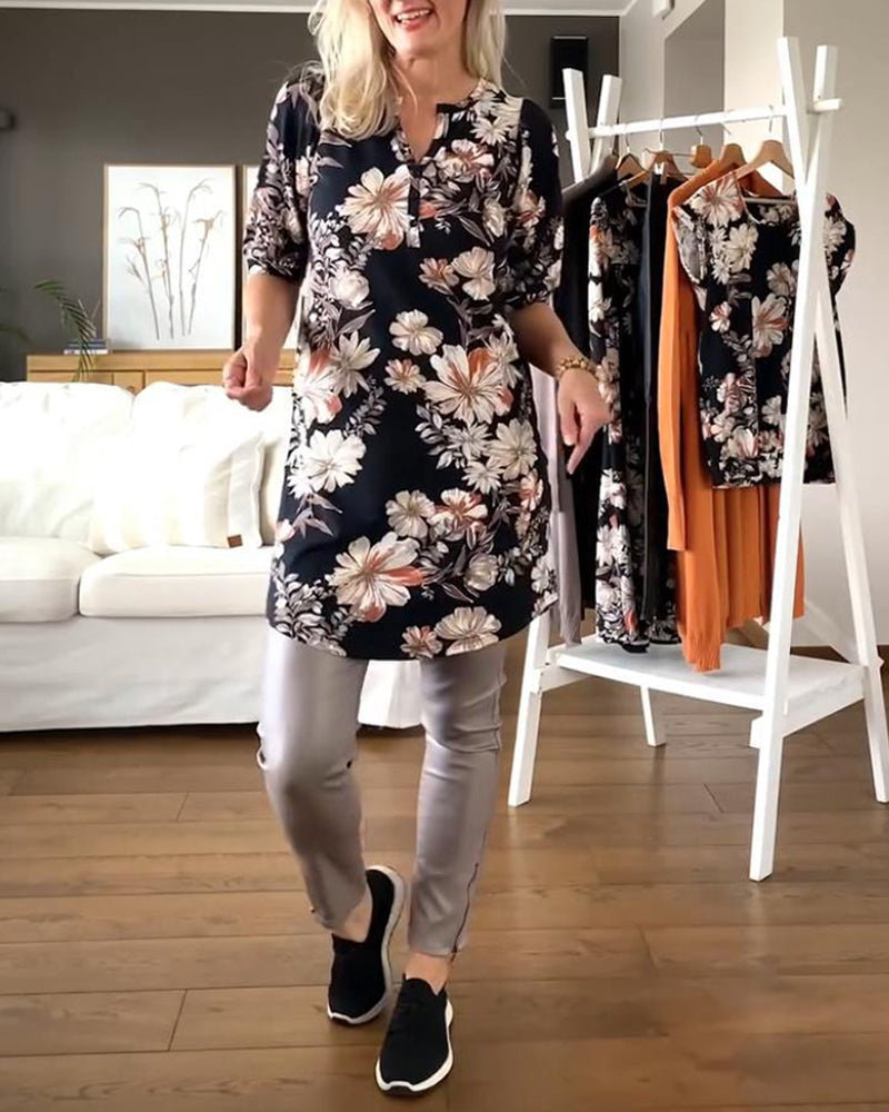 Casual floral blouse with half-length sleeves