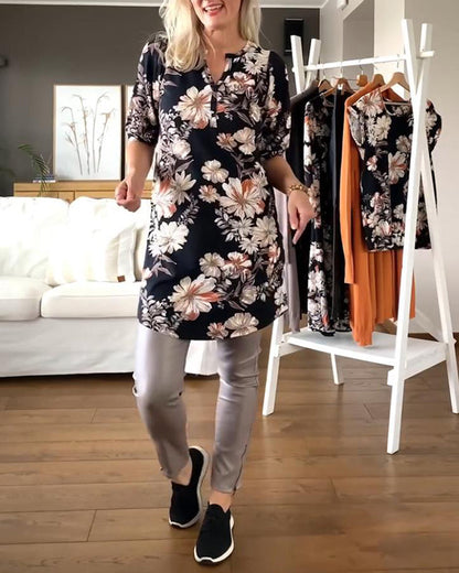 Blusa casual com estampa floral e mangas até a metade