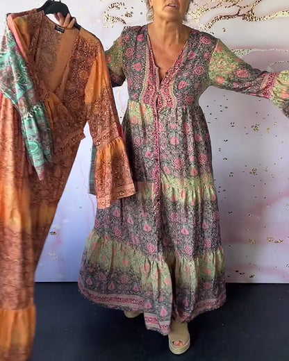 Vestido elegante com mangas sino em estampa vintage