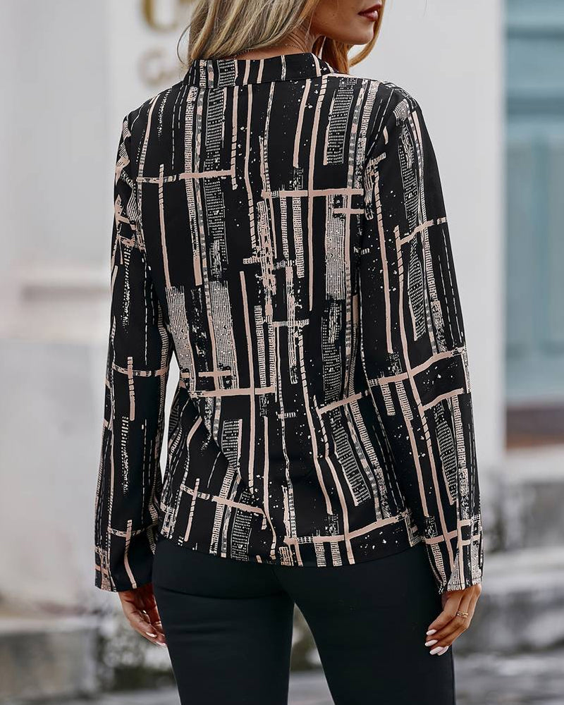 Modefest- Schlichte bedruckte Bluse mit V-Ausschnitt