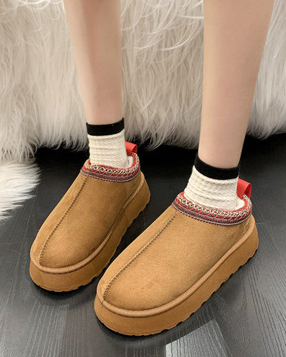 Casual, solid-colored and warm velvet ballerinas