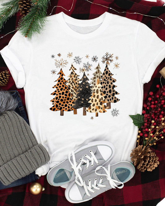 Kurzärmliges T-Shirt mit Rundhalsausschnitt und Leoparden-Weihnachtsbaum-Print