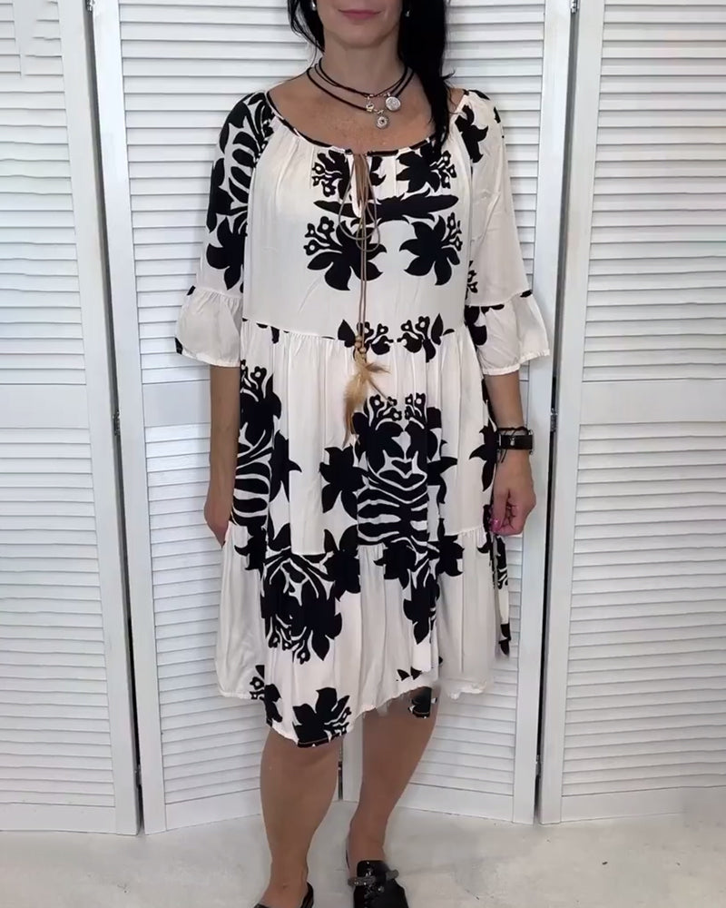 Printed casual dress with round neck